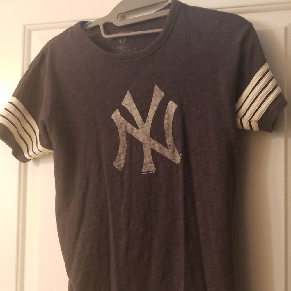 Yankees t-shirt